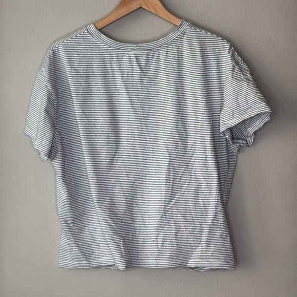 Lush Tamara Cropped Knot Front Knit Top in Black & White Size XXL - Picture 5 of 6